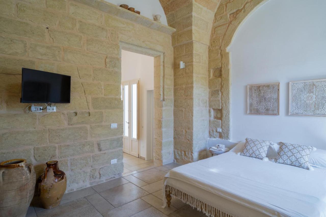 Li Perrini Boutique B&B Acquarica Exterior foto