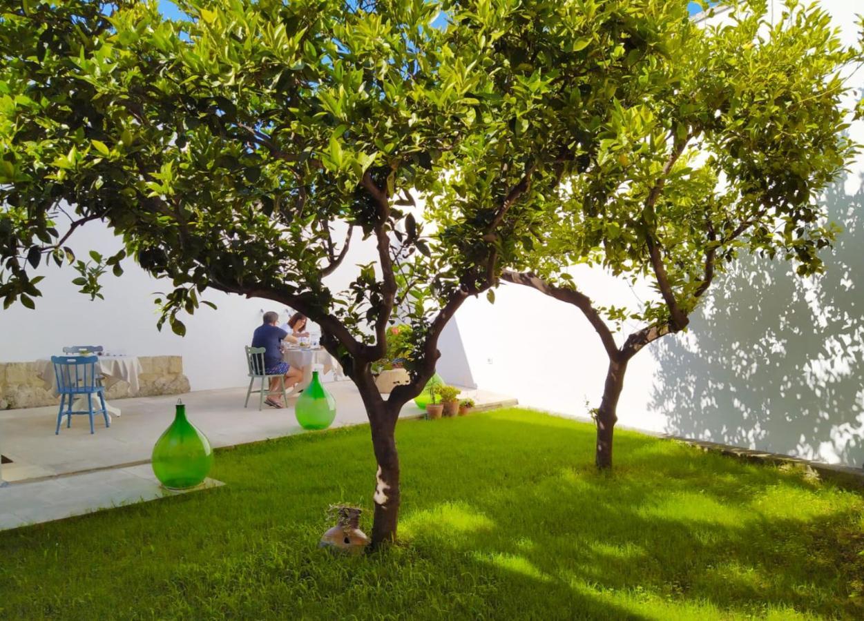 Li Perrini Boutique B&B Acquarica Exterior foto